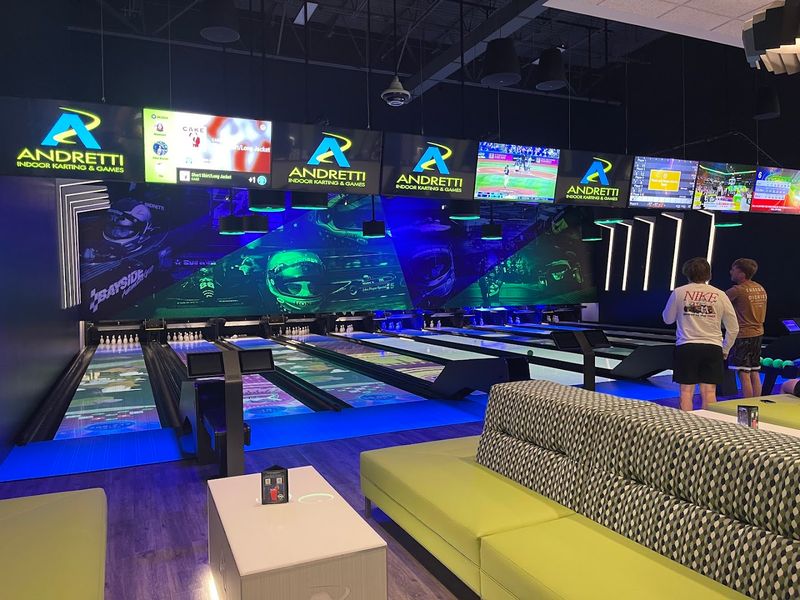 The Giant Screen and Sports Viewing Experience