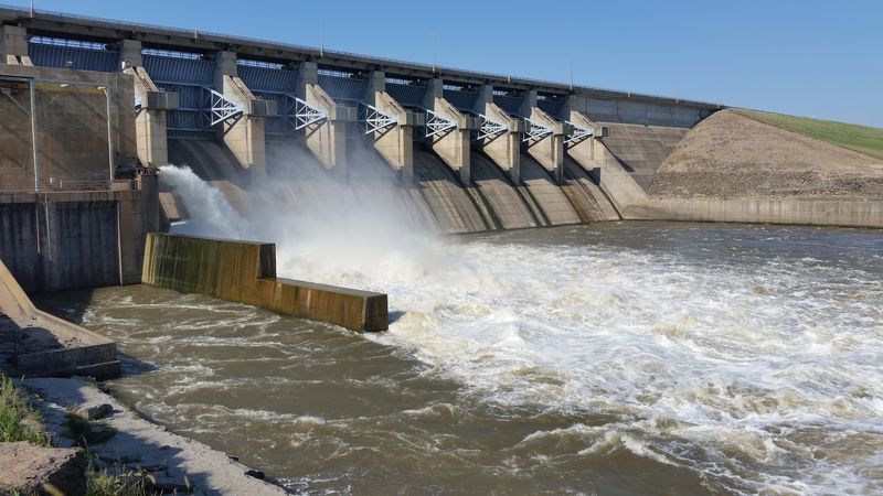 The Kaw Dam Is Worth a Stop on Its Own