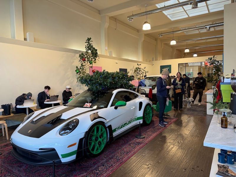 Hours, Accessibility, and Why Morning Visits Hit Different