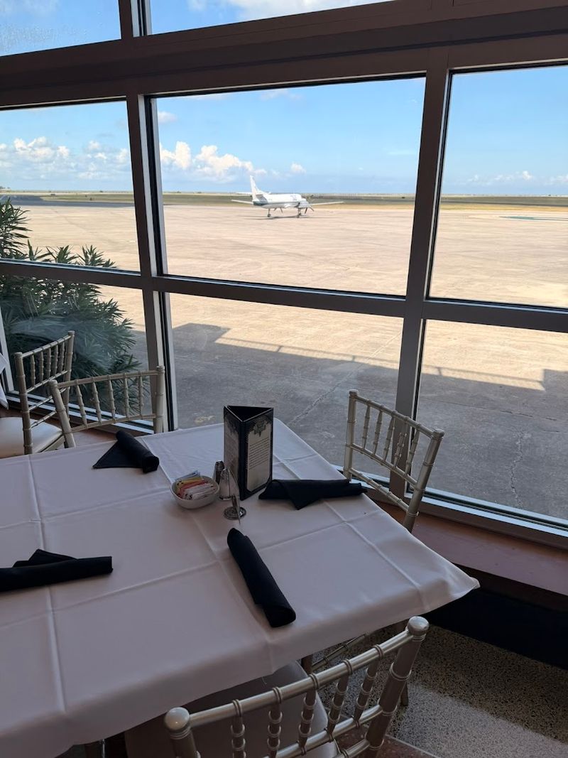 Why Plane Watching Is Half The Fun