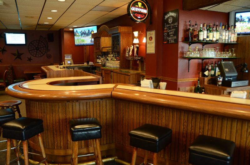 Warm Wood Tones And Crisp White Linens