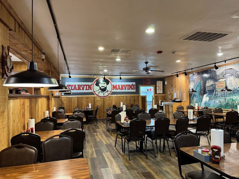Starvin' Marvin's in Branson Feeds a Crowd with Southern Staples