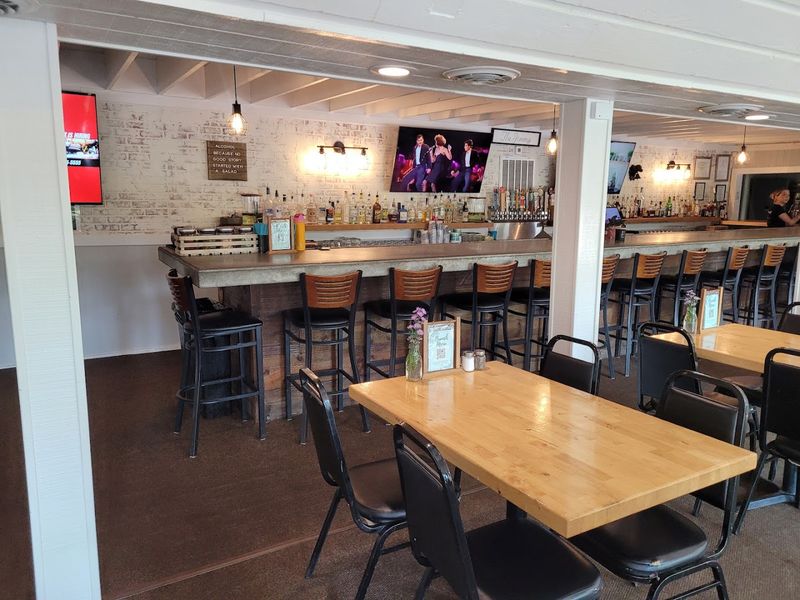 Live Music and a Vibe That Keeps the Night Going