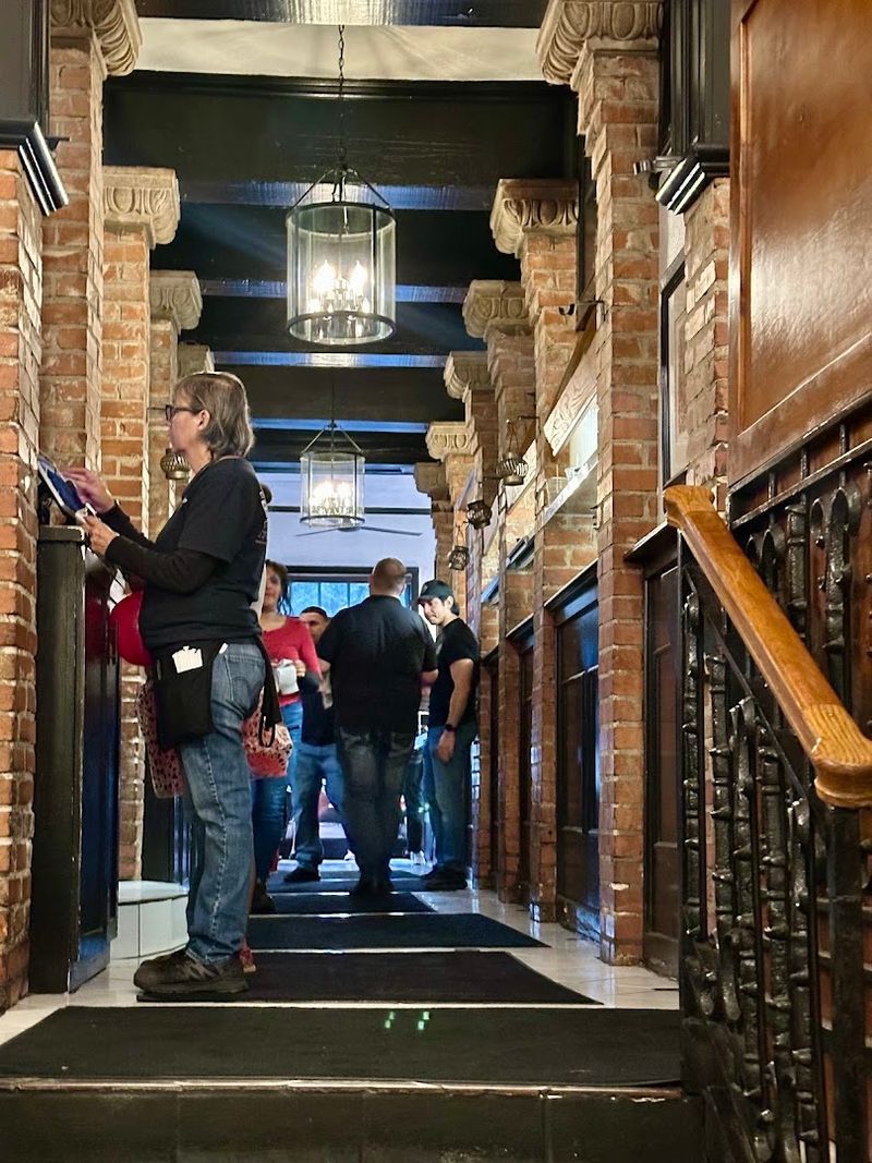 Service That Keeps Pace With A Busy Weekend Rush