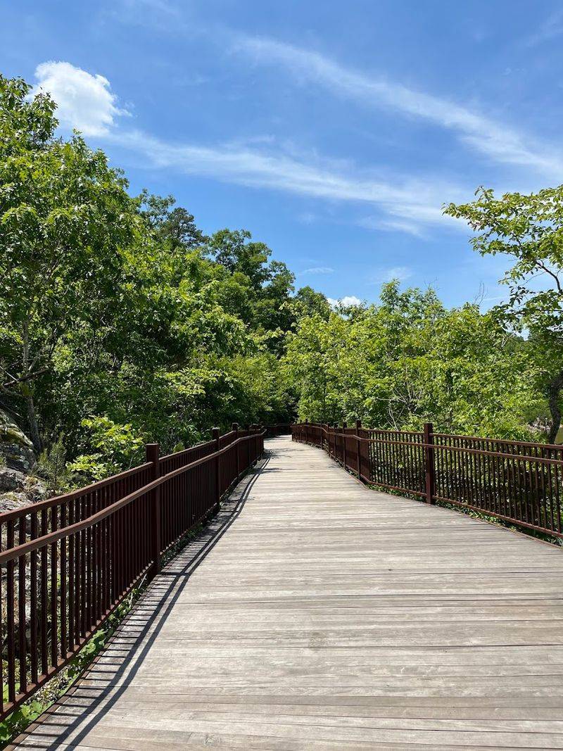 Horseshoe Glade Trail: The Quieter Alternative