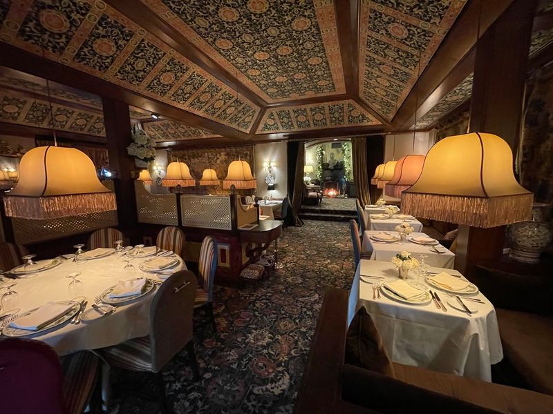 The Dining Room: Theater, Opulence, and Pure Atmosphere