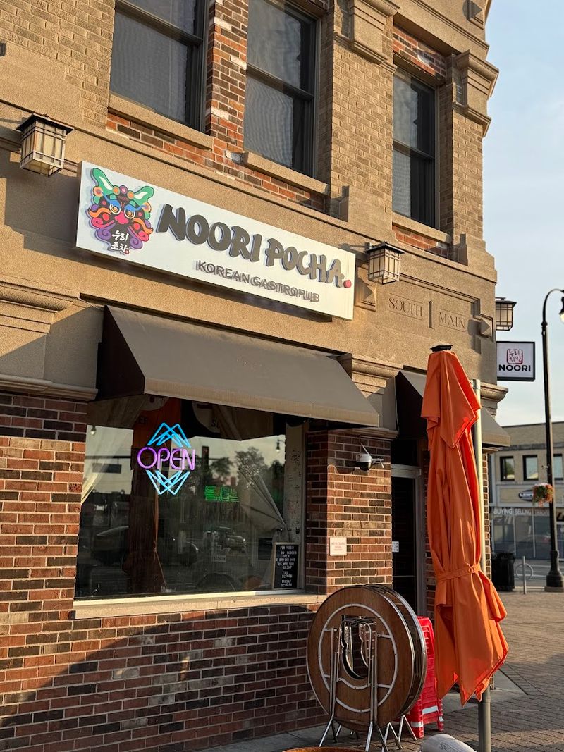 The Vibe You Feel Before You Even Sit Down