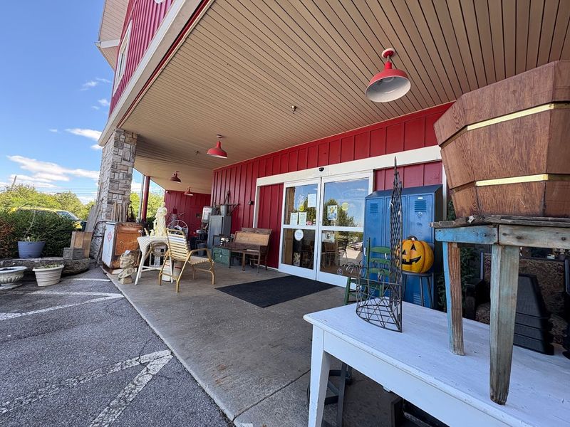 The Outdoor Shopping Area Is a Whole Extra Adventure