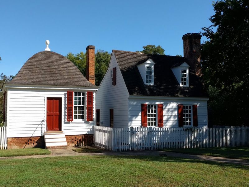 The Ghost Tours That Made This House Famous Worldwide