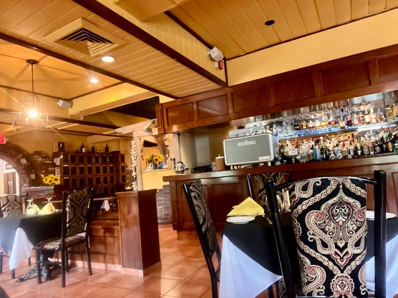 Carmine's Di Vega Ristorante & Bar, Connecticut