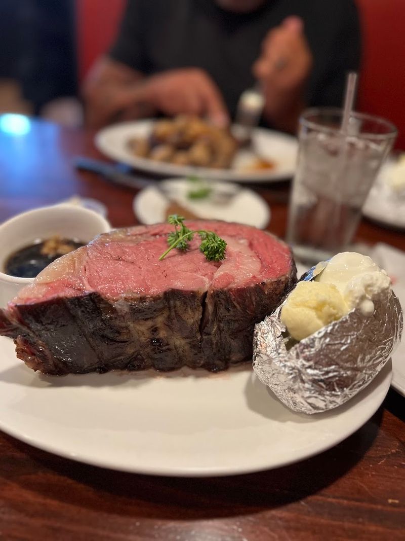 The Perfect Home Base for Exploring Everything Valparaiso Has to Offer