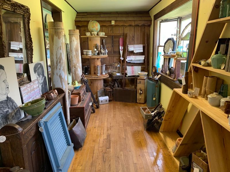 Antiques and Vintage Farmhouse Finds