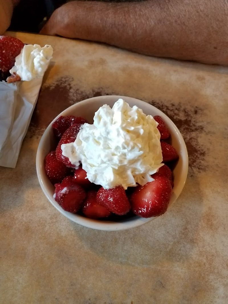 Sweet Potato Pie and Desserts Worth Saving Room For