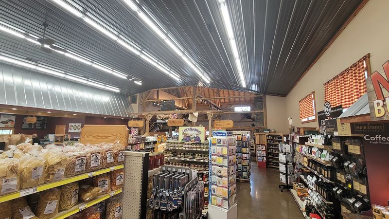 Old-Fashioned Ice Cream Parlor Experience