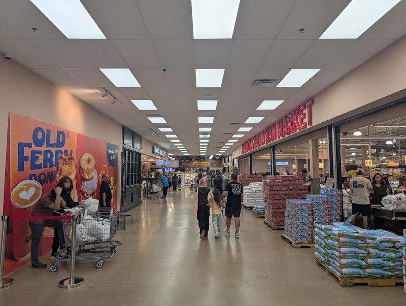 Seventy Thousand Square Feet of Pure Grocery Glory