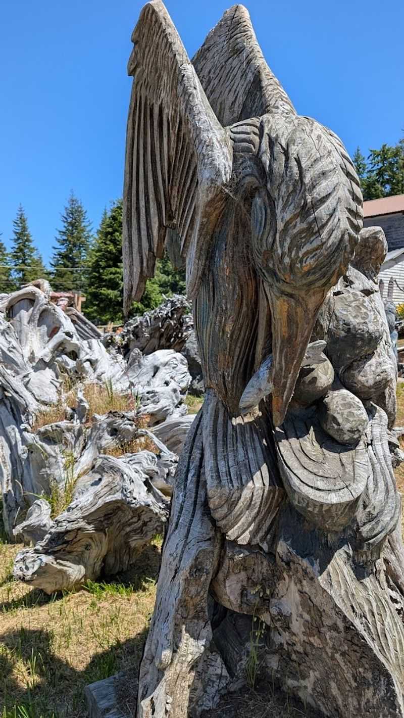 Chainsaw Carving as an Art Form on Full Display