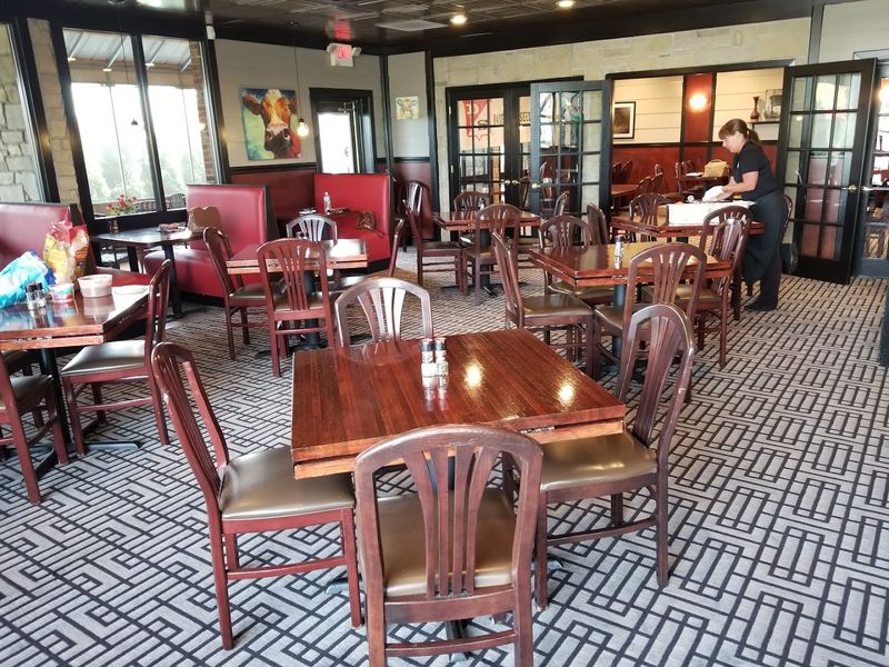 An Atmosphere That Feels Welcoming Without Being Stuffy