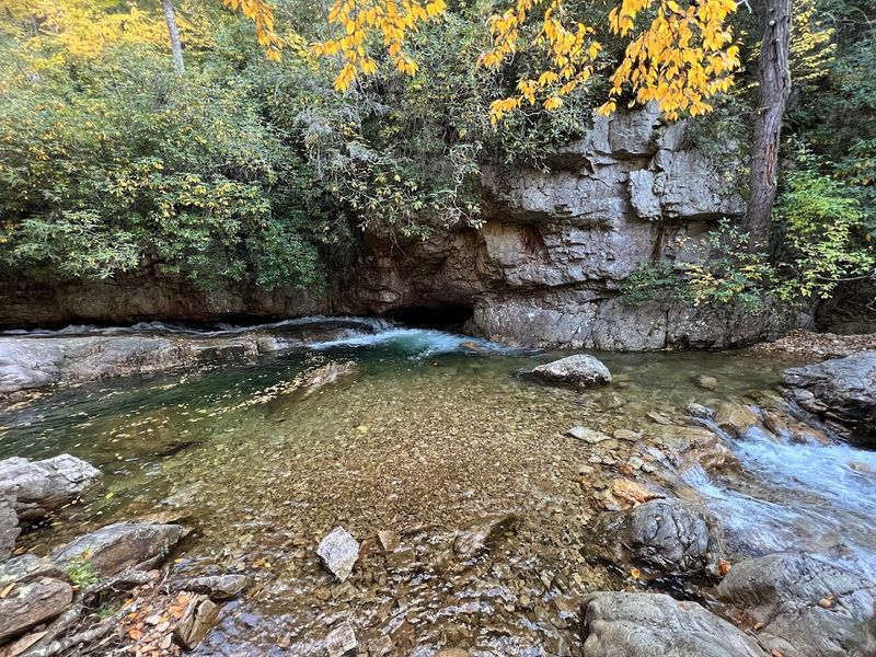 Saint Mary's Wilderness River Crossings, Raphine
