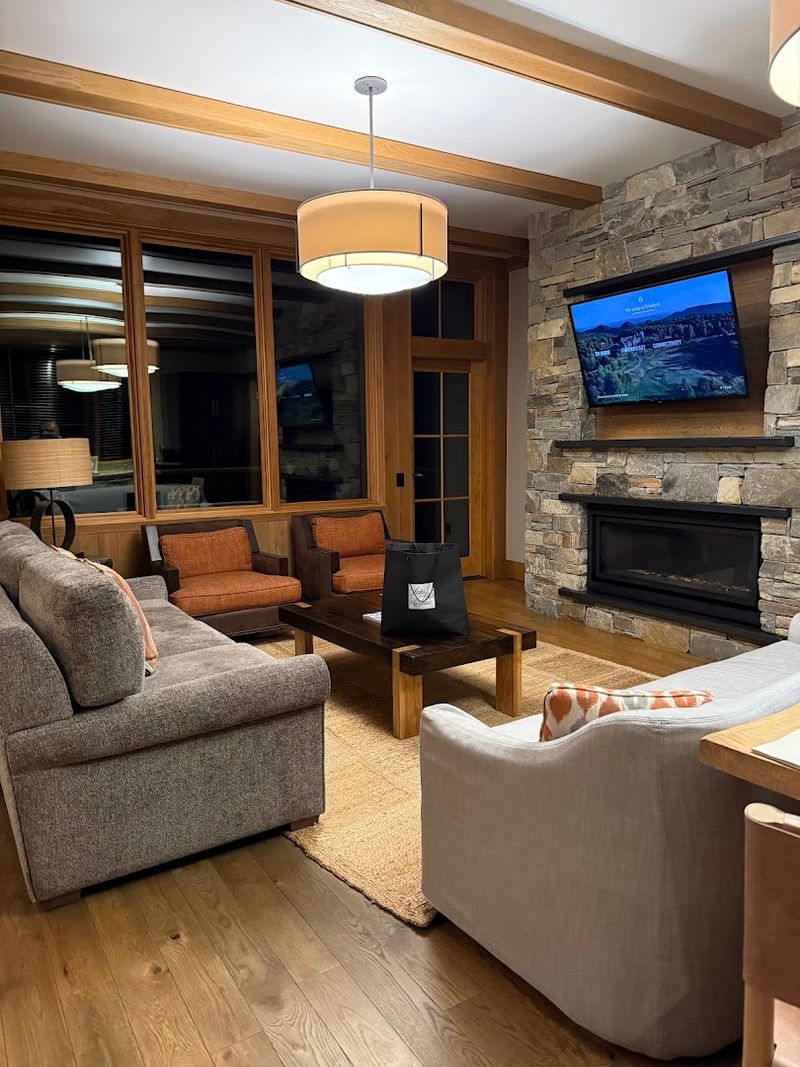 Accommodations Beyond the Treehouses: Cottages, Lodge Rooms, and Pinnacle Residences