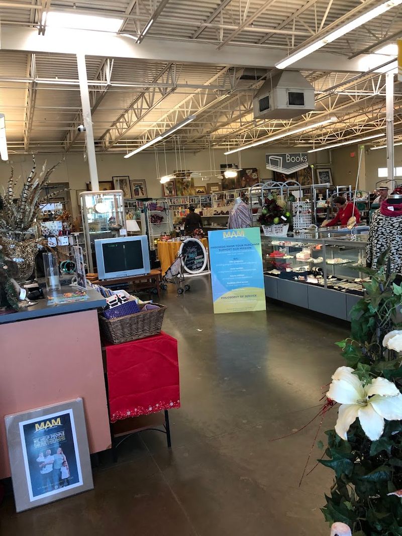 Store Hours That Fit Into a Real Schedule