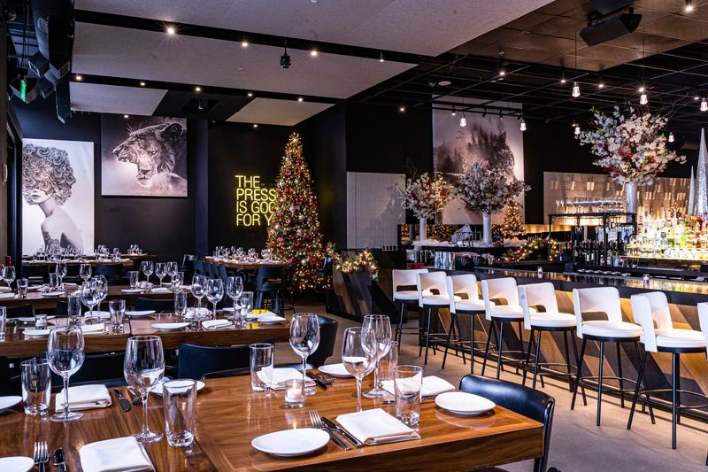 Why STK's Happy Hour Is Worth Planning Your Day Around