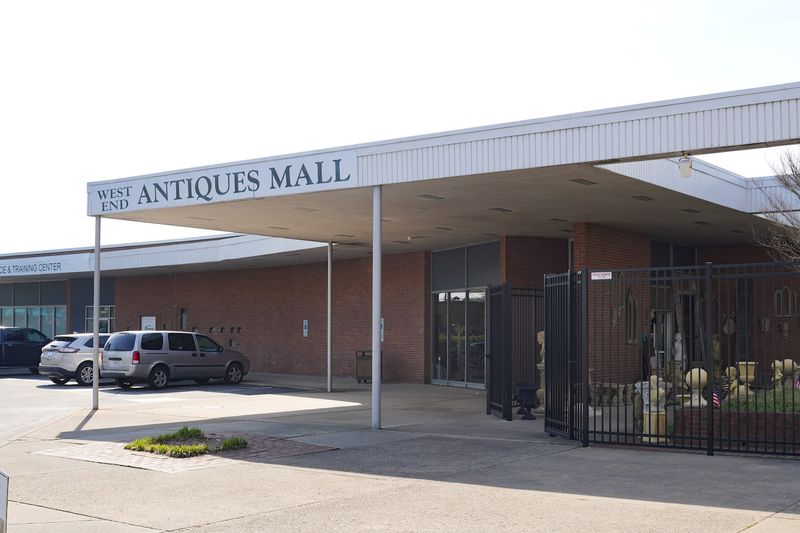 West End Antiques Mall, Richmond, VA