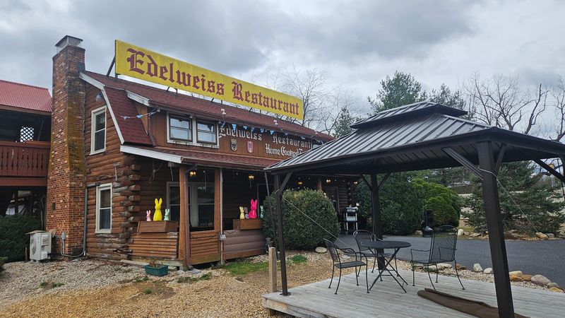 Planning Your Visit to Edelweiss German Restaurant in Staunton