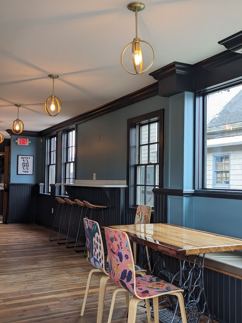 The Cozy Atmosphere That Makes You Want to Linger