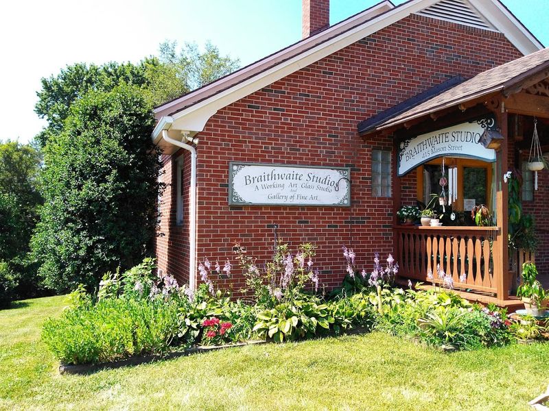 Mennonite Crafts, Quilts, and Traditional Artisanship