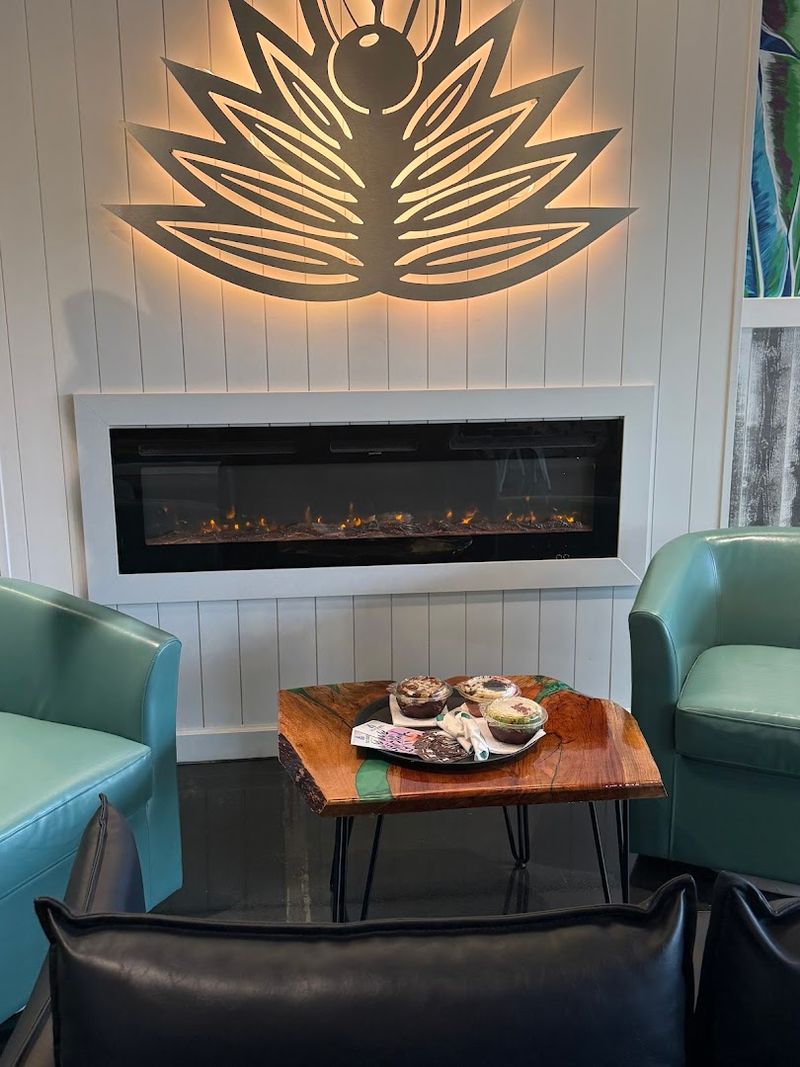 Bright and Welcoming Interior Design