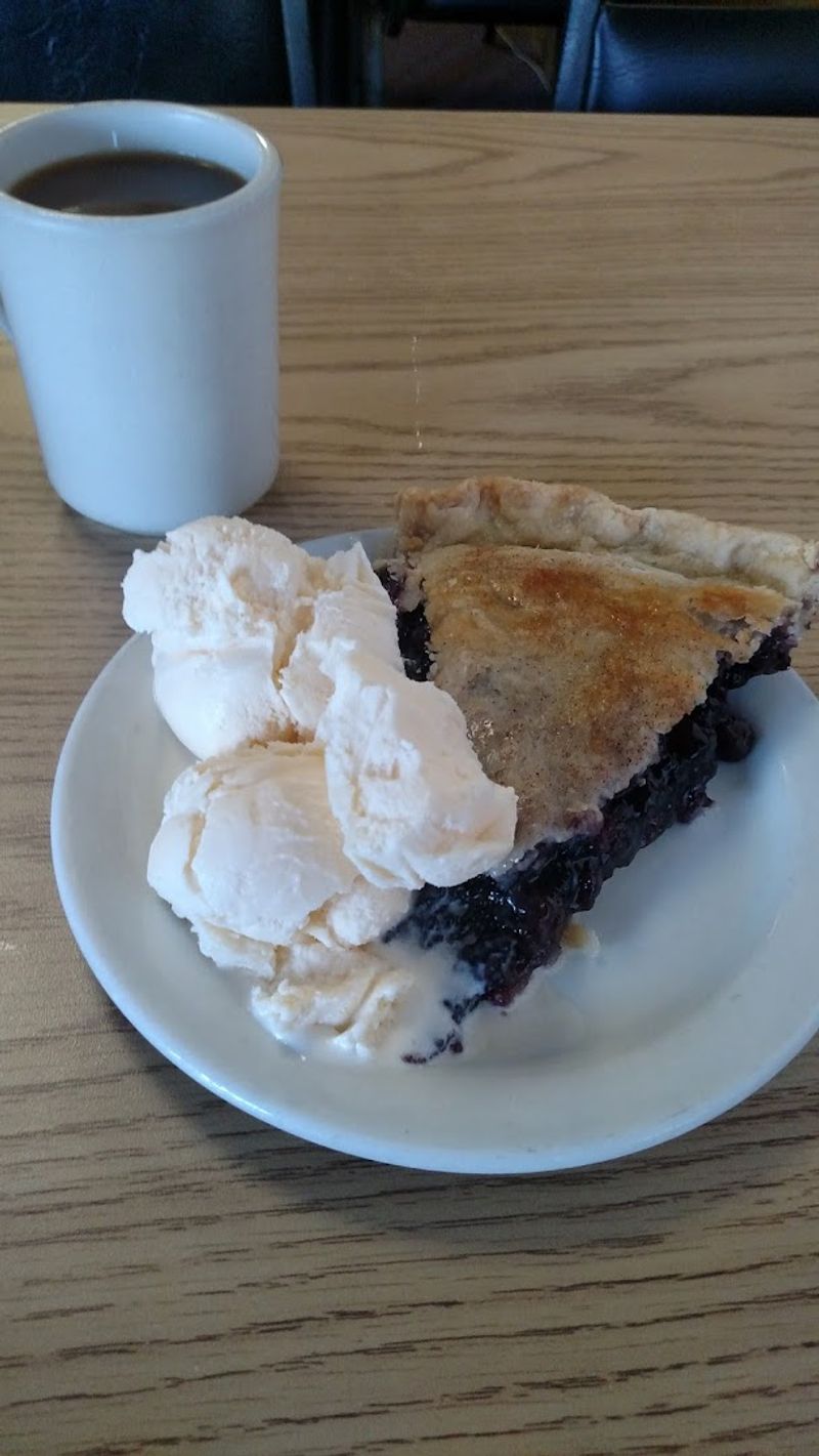 A Sweet Reason To Wander Through Rural Illinois