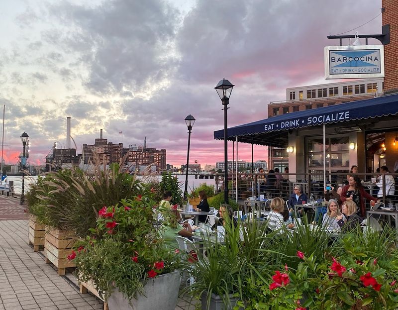 The Thames Street Vibe That Sets the Whole Mood