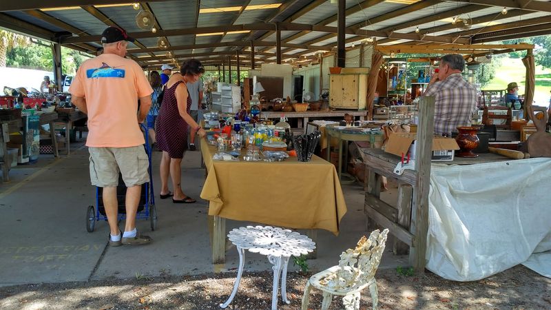 Nearly 800 Vendors During Extravaganza Weekends