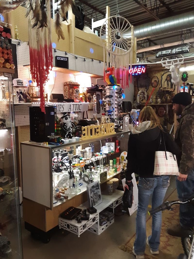 The Art of Haggling at Salem NH Flea Market