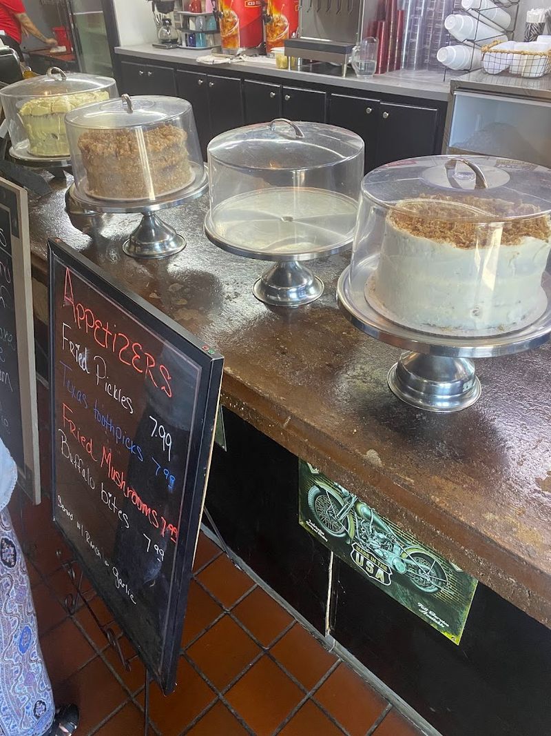 Homemade Cakes and Pies: Save Room, Seriously