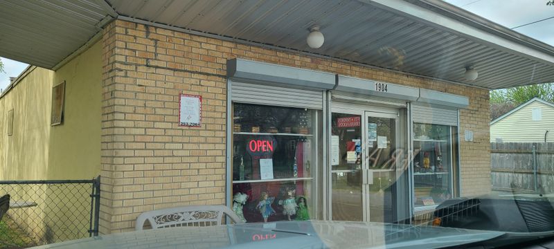 Plan Your Visit to Roundtree's Food Market