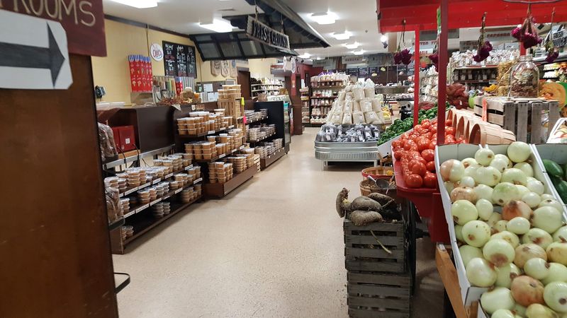 Amish Country Flavor In Every Aisle