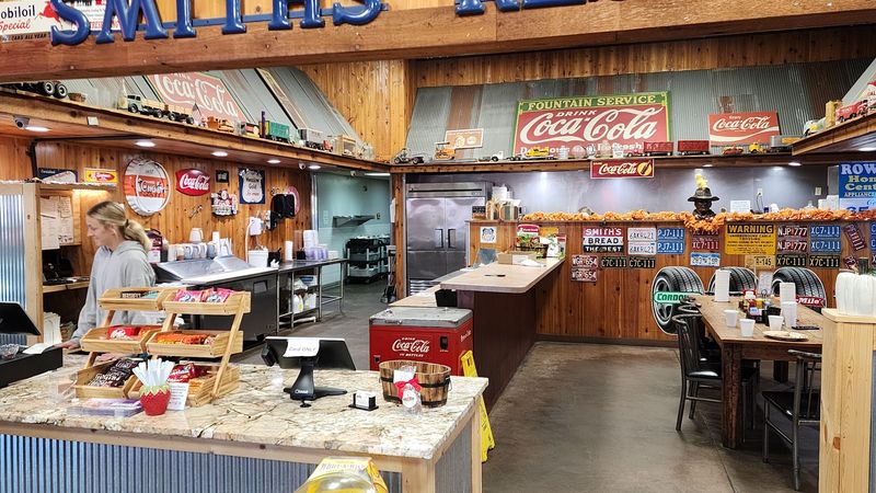 The Atmosphere Inside Smith's