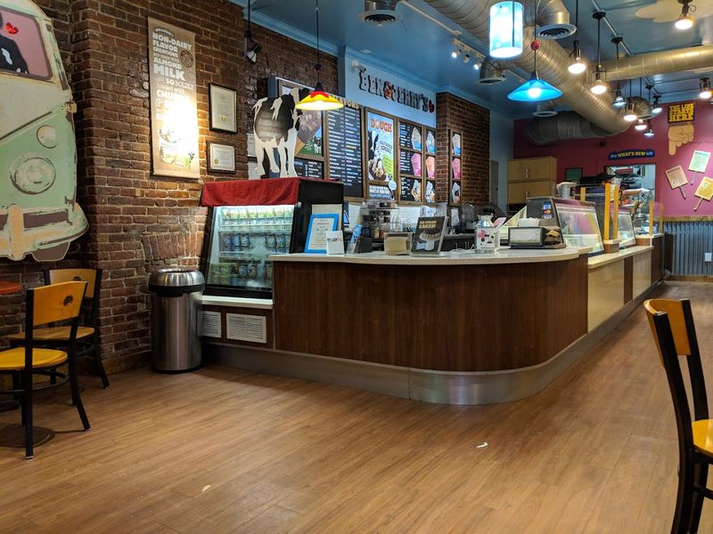 Catering and Ice Cream Truck Services That Go Beyond the Shop