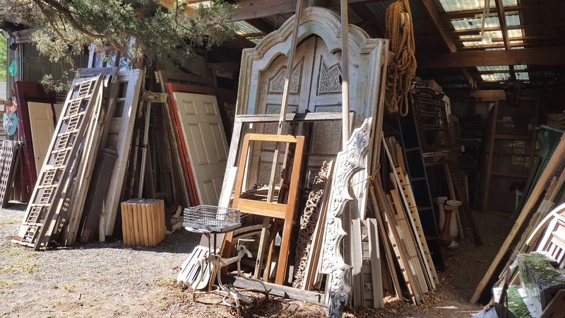 Windows and Transoms With Irreplaceable Craftsmanship