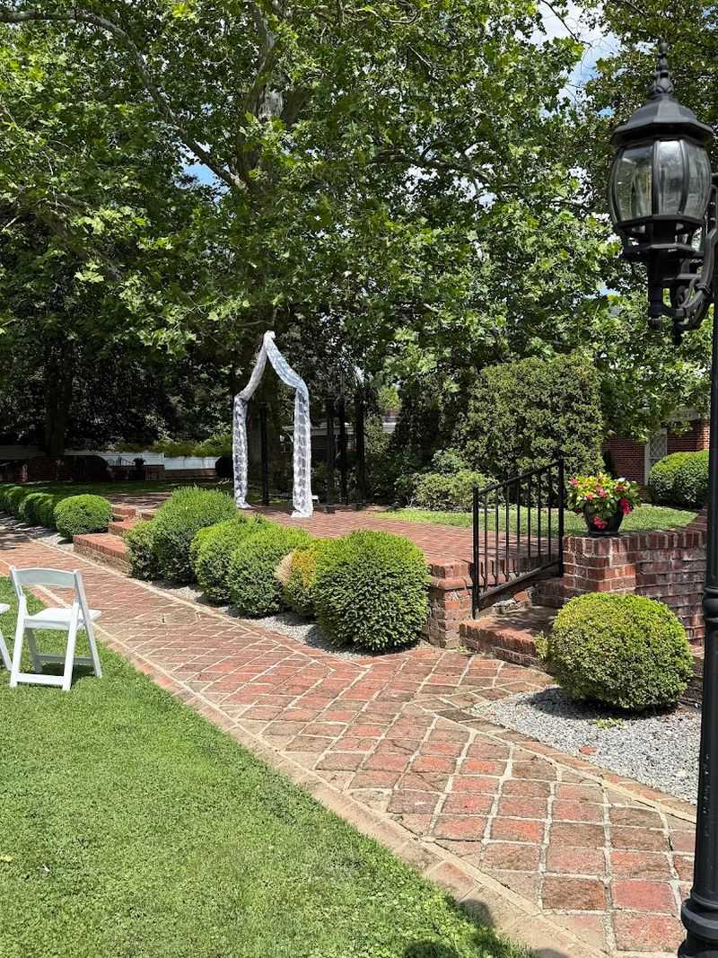 The English Formal Gardens That Steal Every Breath