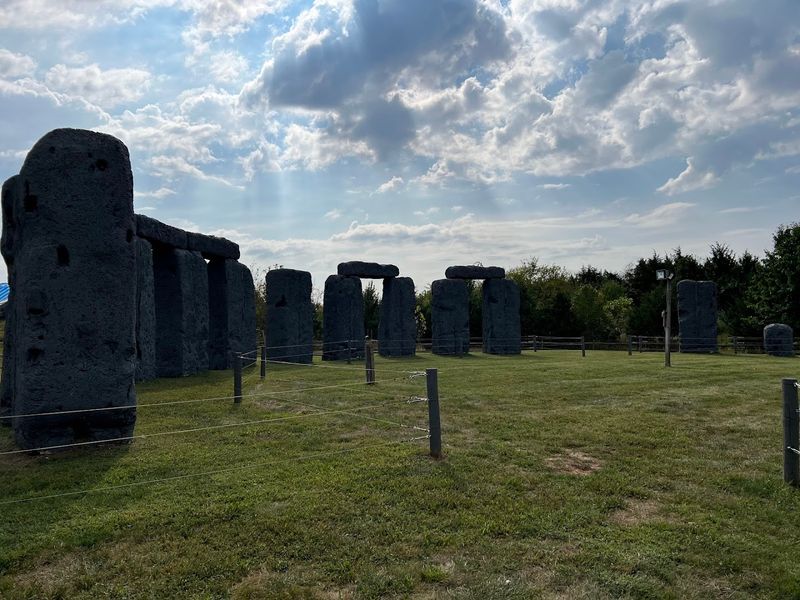 Foamhenge, Centreville