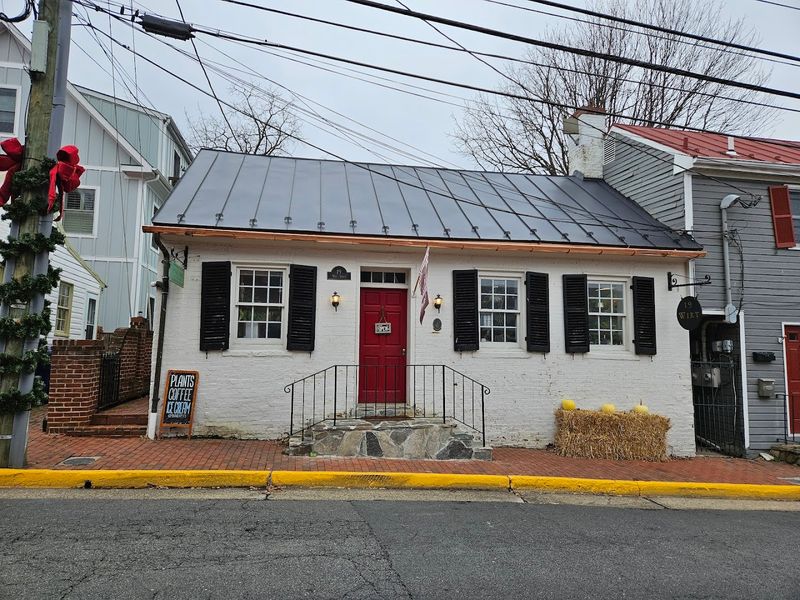 Finding Shake and Bops in the Heart of Historic Leesburg