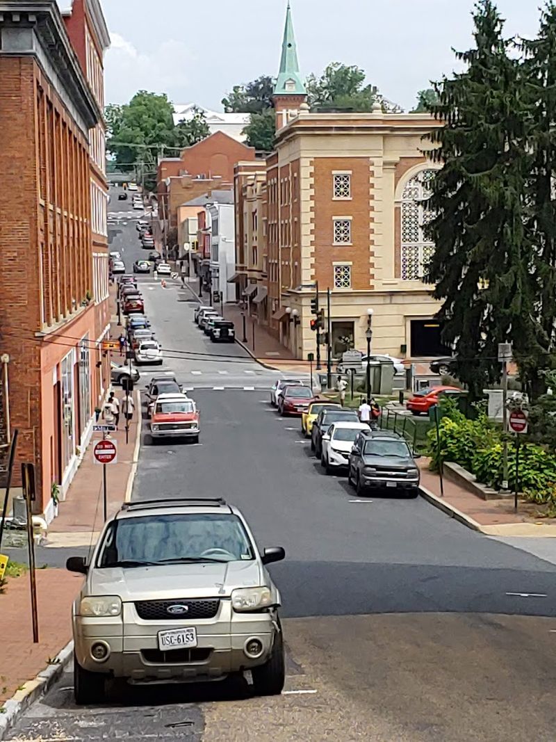 Evan Almighty: Comedy Meets Small-Town Virginia Charm