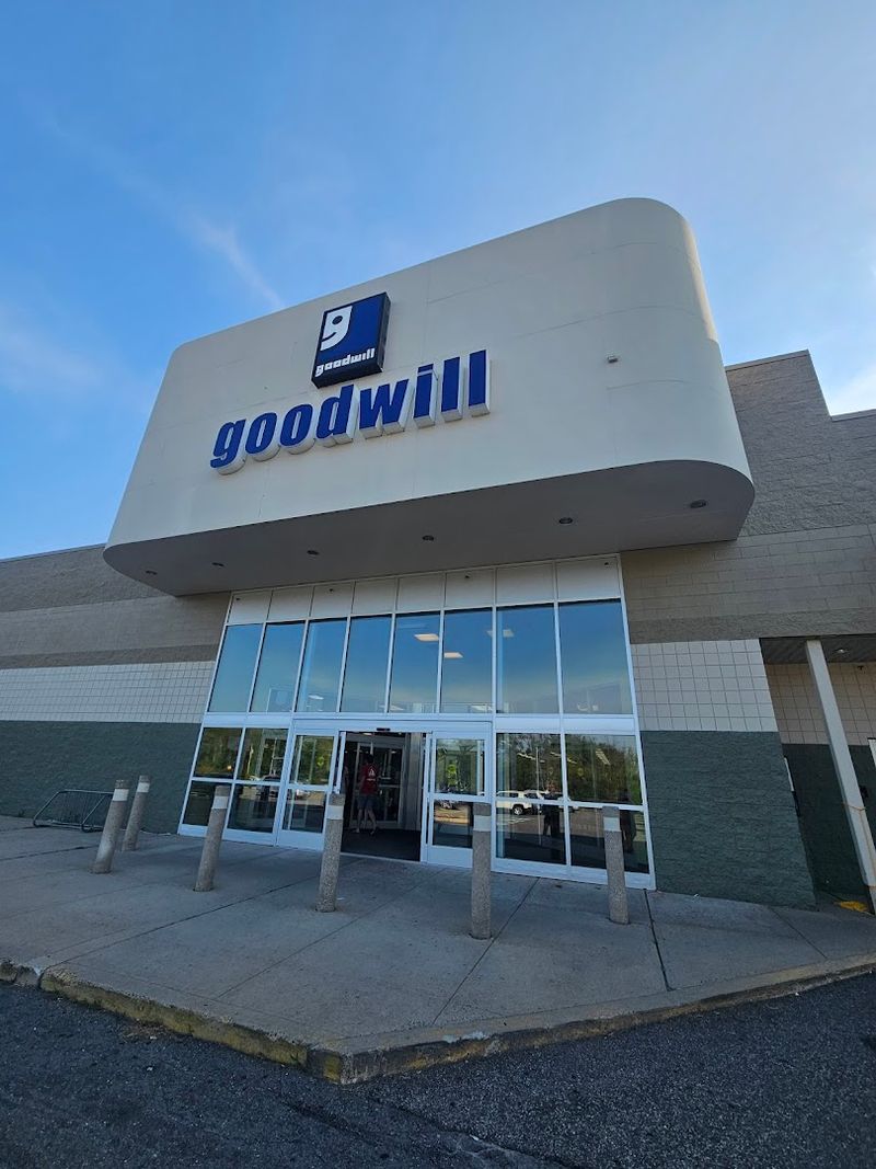 Goodwill Store, South Portland