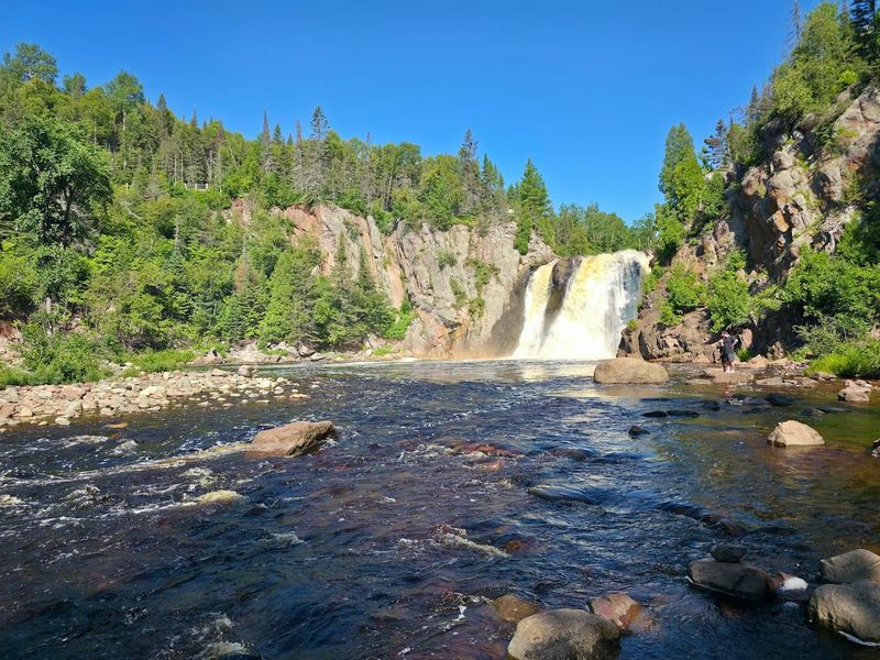 Tettegouche State Park: Dramatic Drops and Sea Caves