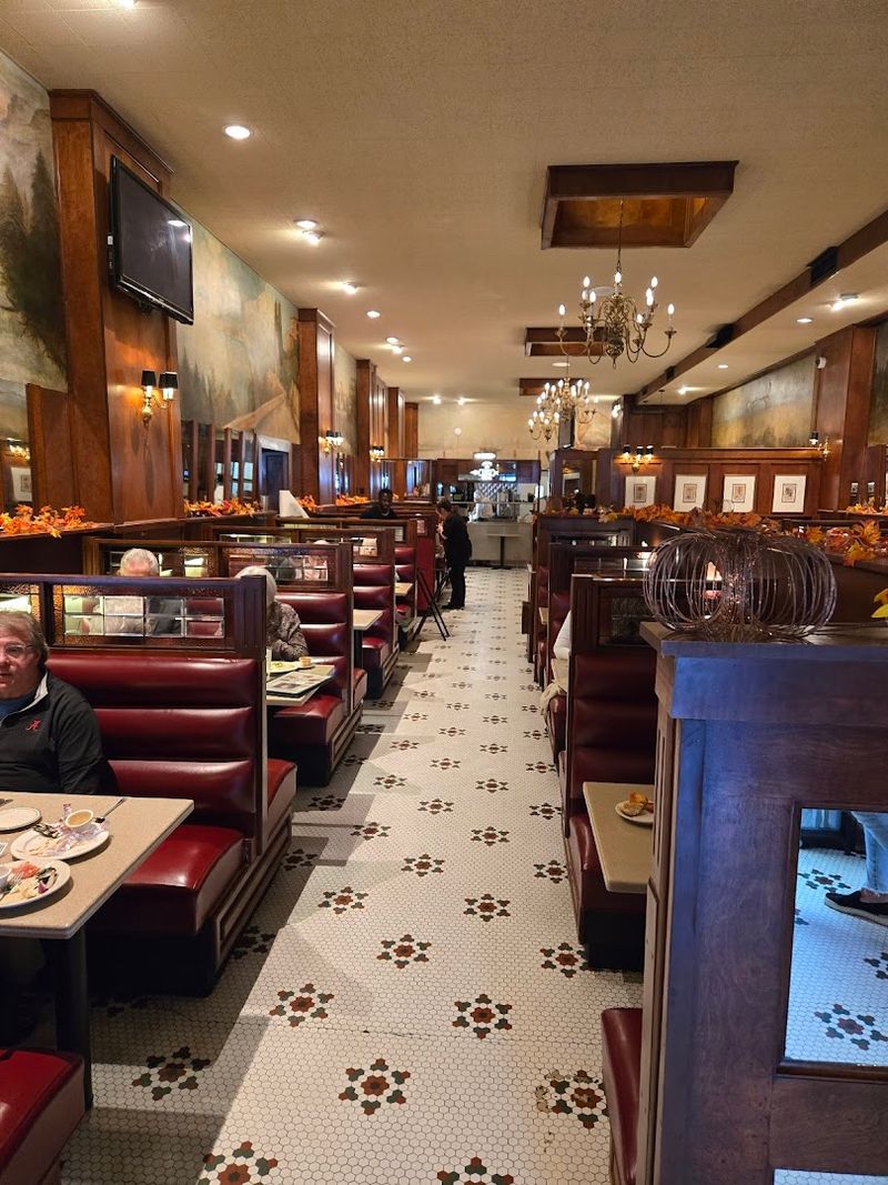 Atmosphere That Transports You Back in Time