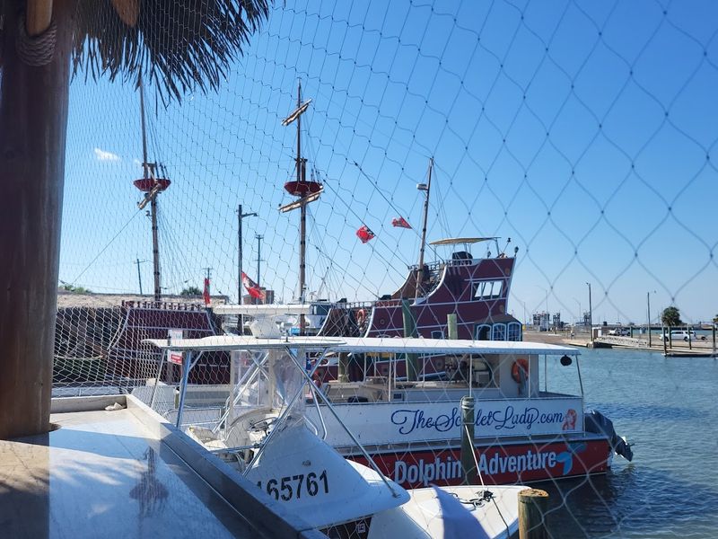 The Atmosphere That Keeps Locals Coming Back