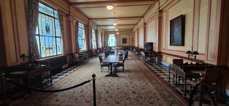 What a Guided Tour Actually Feels Like