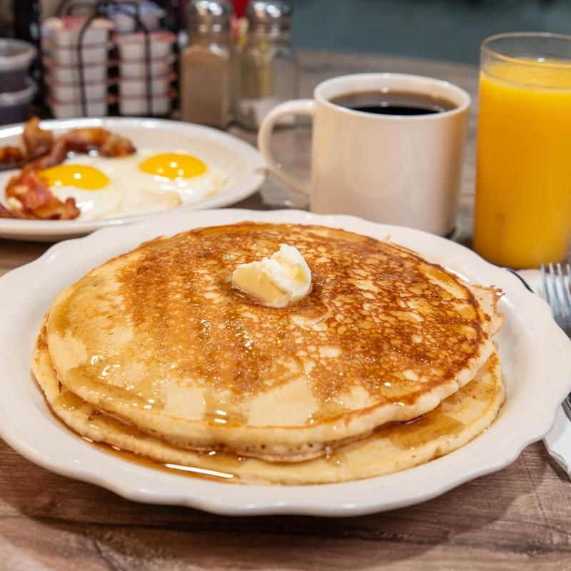 Breakfast Earns an Early Alarm